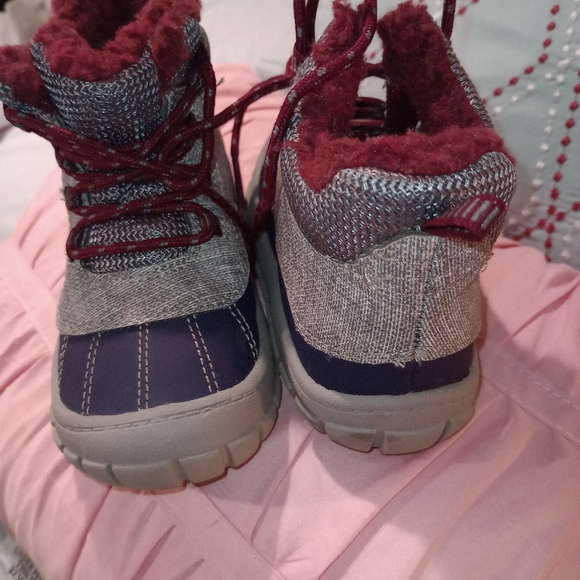 Wonder nation boots for boys. Size 8 - Picture 2 of 6